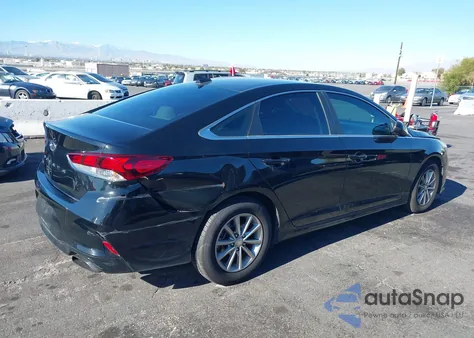 2018 Hyundai Sonata Se z USA, uszkodzony, nr VIN 5NPE24AF3JH597904